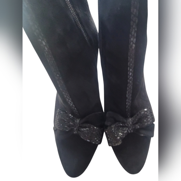 KARL LAGERFELD MONA SUEDE BOOTIES BLACK SIZE 8 - Picture 3 of 16